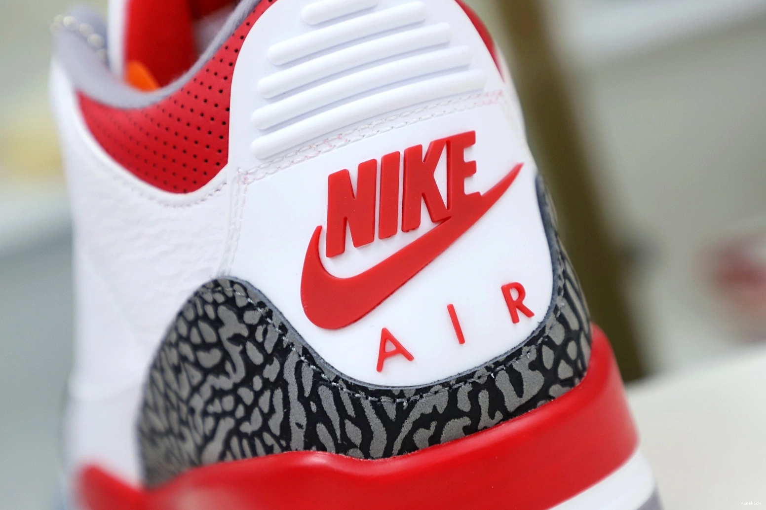 AIR 3RETRO